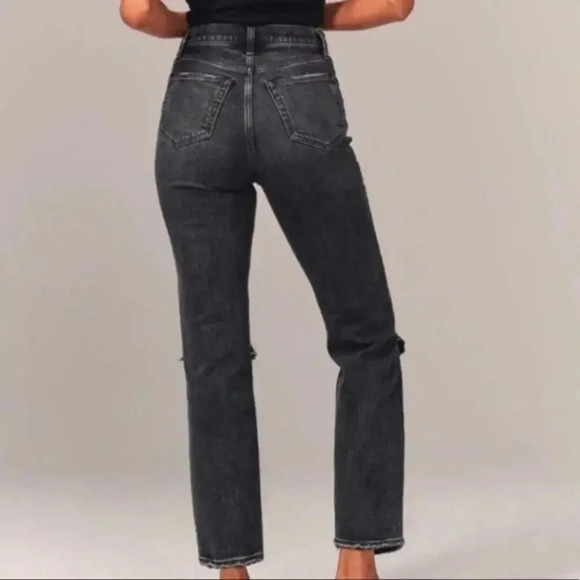 Abercrombie & Fitch Ultra High Rise Mom Jeans Black Wash Size 25 - Picture 3 of 10